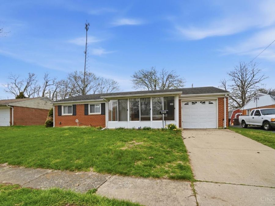 424 Cato Court, New Lebanon, OH 45345 Photo 1