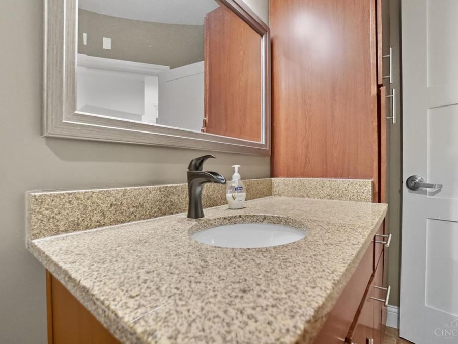 1331 Vine Street, Unit 4, Cincinnati, OH 45202 Photo 52