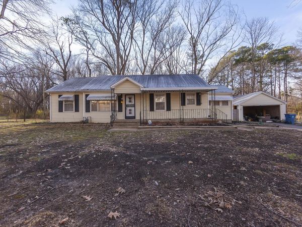 1214 S Lexington St , Trenton, TN 38382