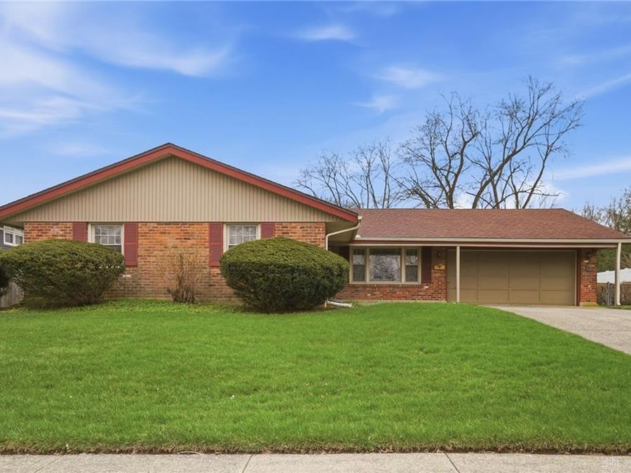 428 Cherrywood Dr., Fairborn, OH 45324 Photo 1