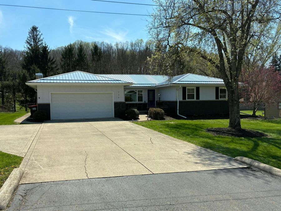 236 Elm Drive NE, Newark, OH 43055 Photo 1