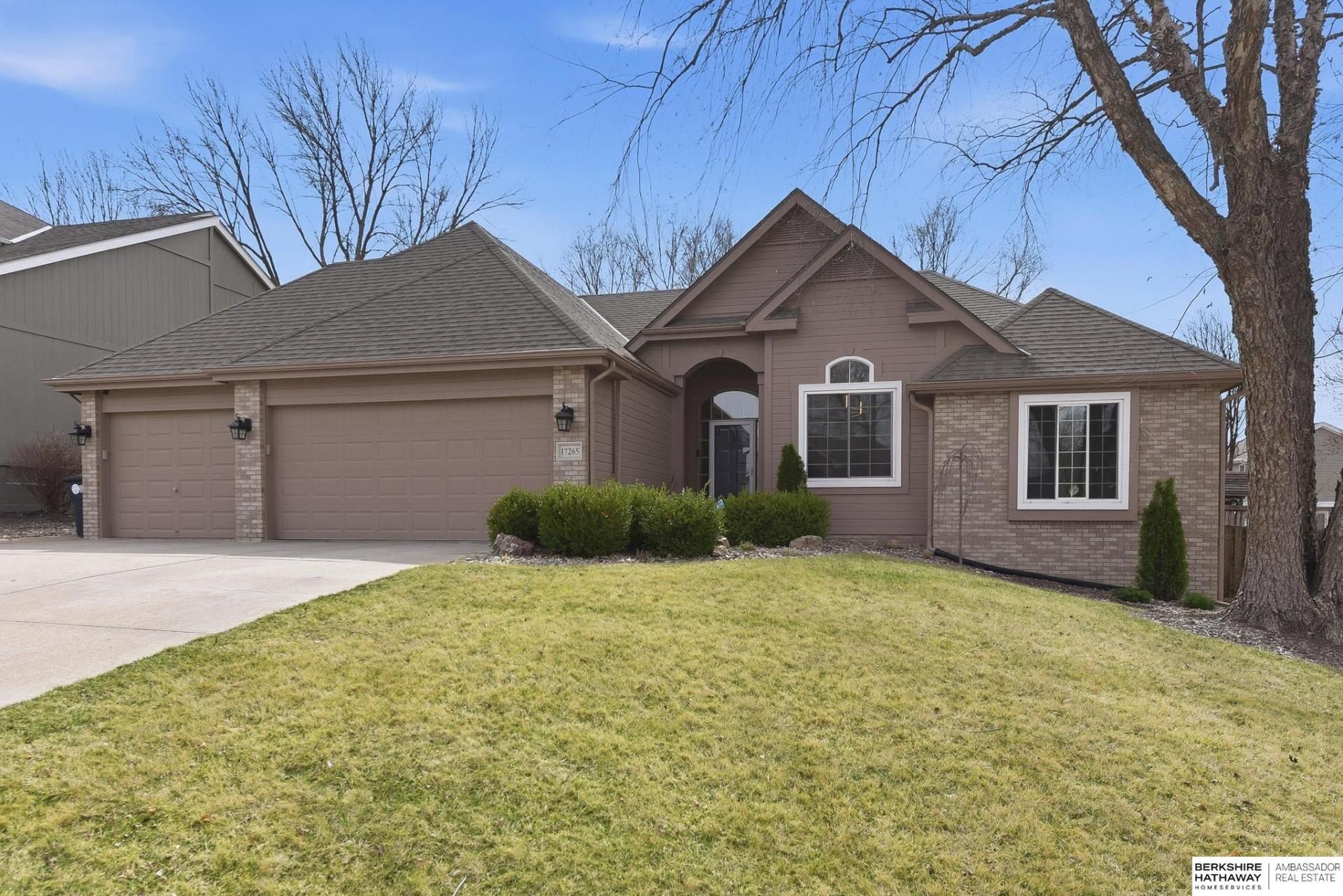 17265 Pine Street , Omaha, NE 68130