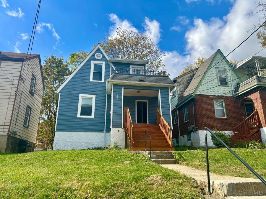 1613 Wyoming Avenue, Cincinnati, OH 45205 Photo 1