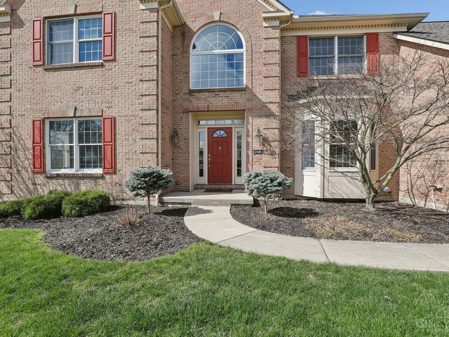 8451 Beckett Pointe Drive, West Chester, OH 45069 Photo 3