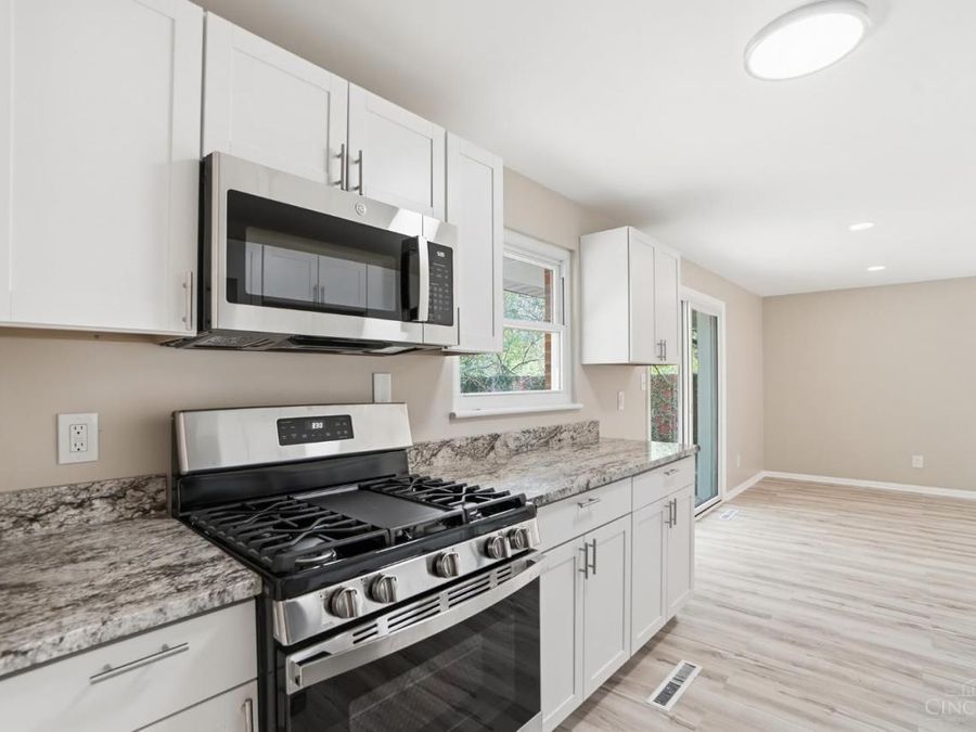 12128 Benadir Road, Springdale, OH 45246 Photo 10