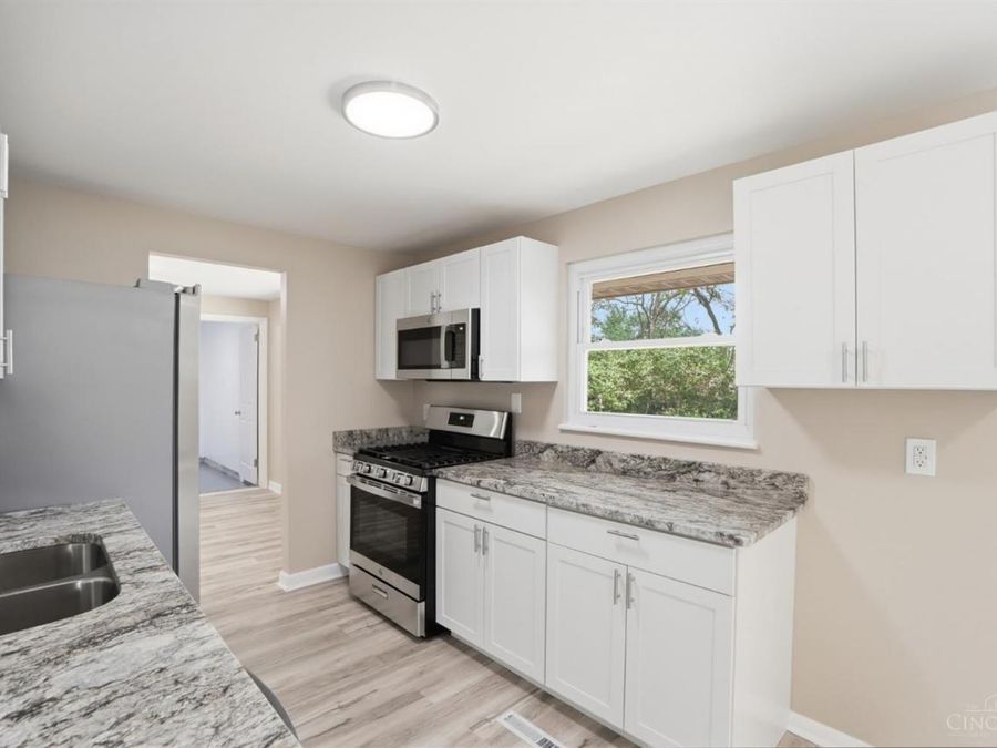 12128 Benadir Road, Springdale, OH 45246 Photo 12