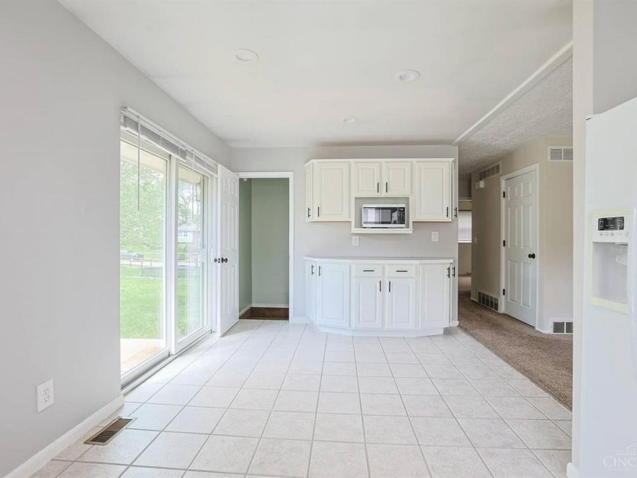 5061 Chantilly Drive, Delhi Township, OH 45238 Photo 10