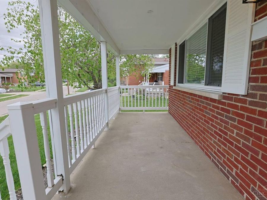 5061 Chantilly Drive, Delhi Township, OH 45238 Photo 2