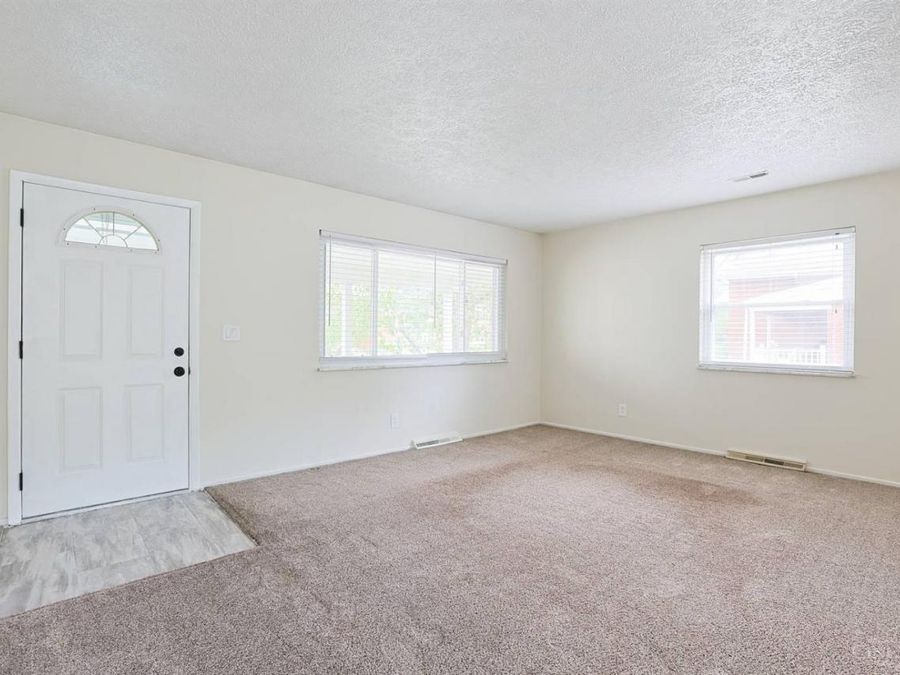 5061 Chantilly Drive, Delhi Township, OH 45238 Photo 3