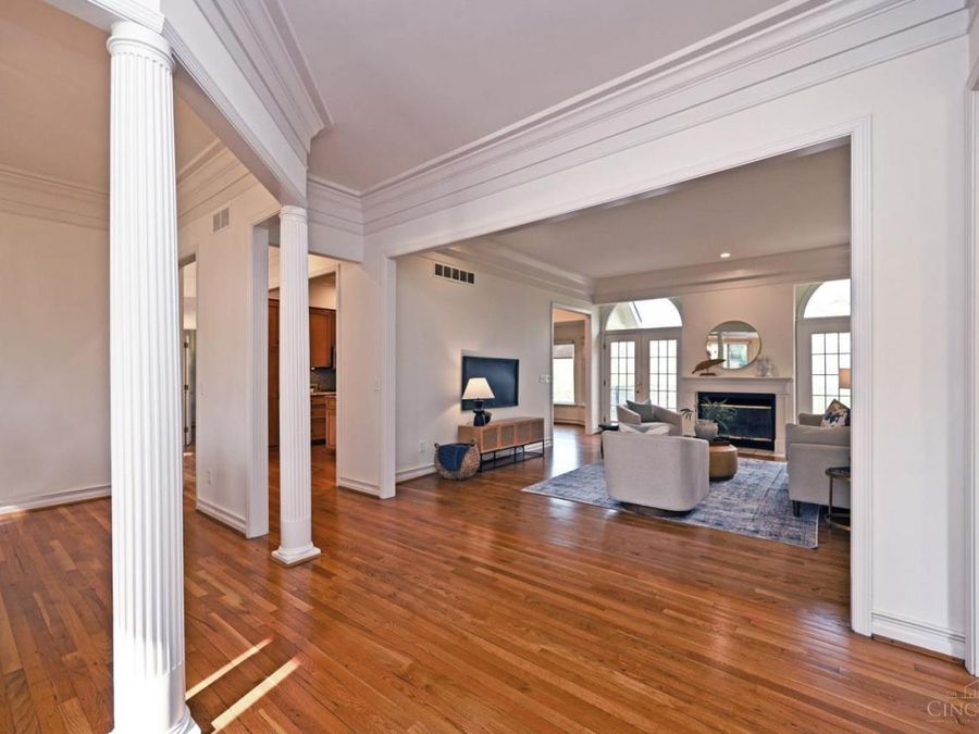 6897 Fox Hill Lane, Madeira, OH 45236 Photo 8