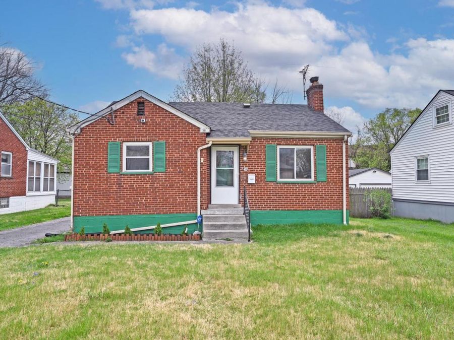 39 Laurel Avenue, Springfield Township, OH 45216 Photo 2
