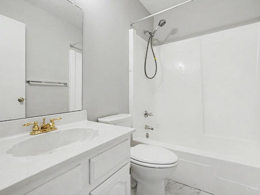 9910 Timbers Drive, Blue Ash, OH 45242 Photo 23