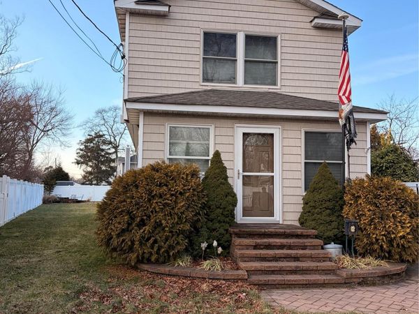 104 Hawthorne Avenue , West Babylon, NY 11704