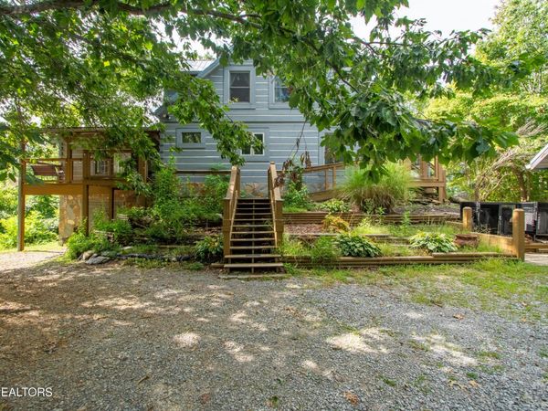2729 Blue Springs Way , Sevierville, TN 37862