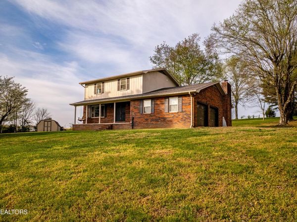 851 New Macedonia Rd , Loudon, TN 37774