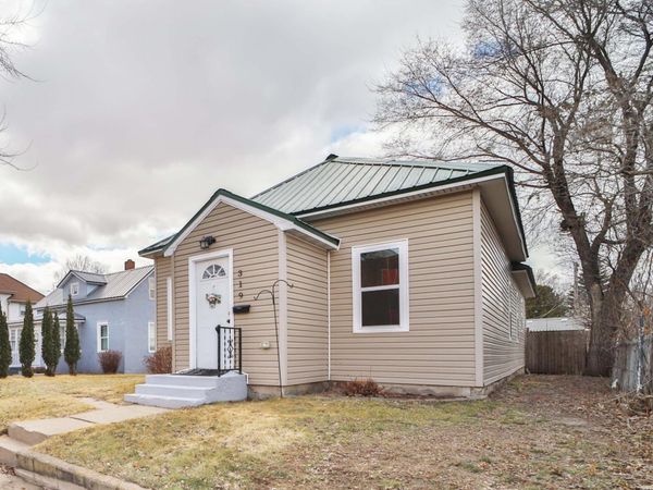 319 2nd Street NE, Staples, MN 56479
