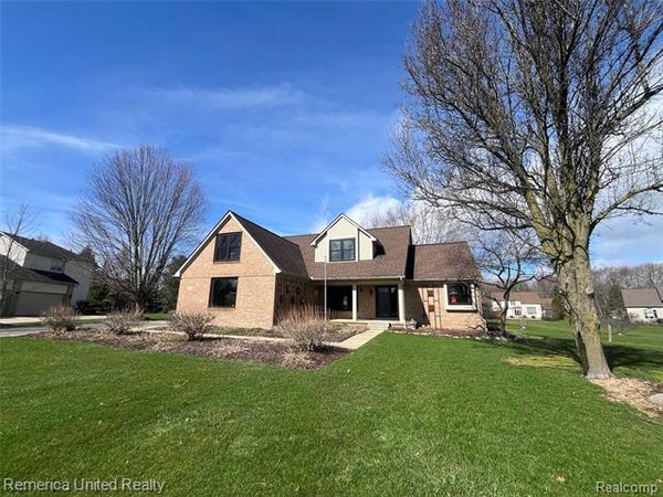 2505 Foxgrove Court , Highland Twp, MI 48356