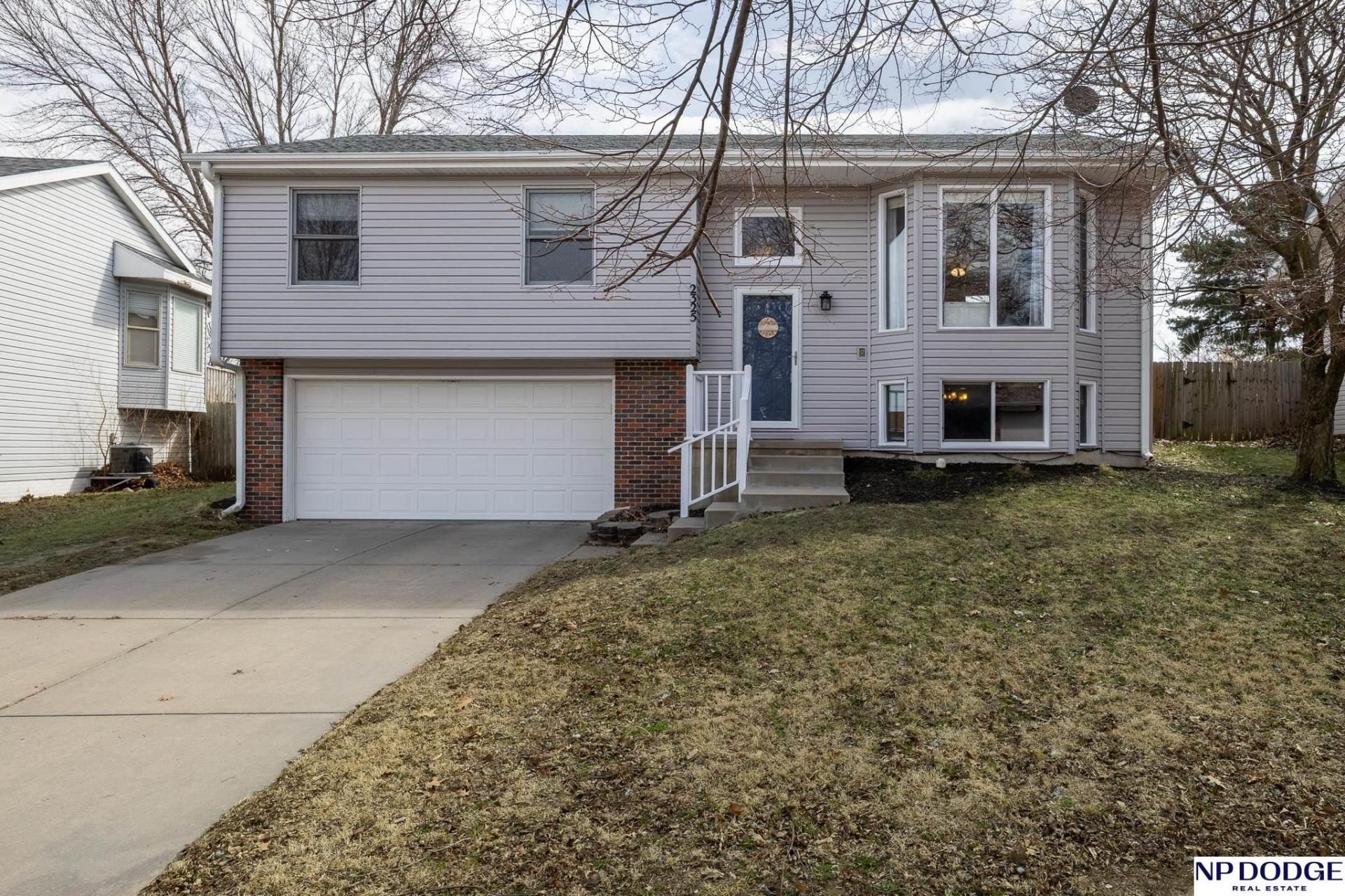 2325 Independence Drive , Lincoln, NE 68521