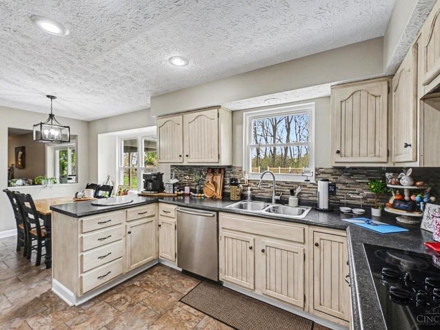 10200 Wright Brothers Court, Washington Township, OH 45458 Photo 8