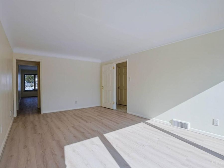 1006 Pineknot Drive, Delhi Township, OH 45238 Photo 8