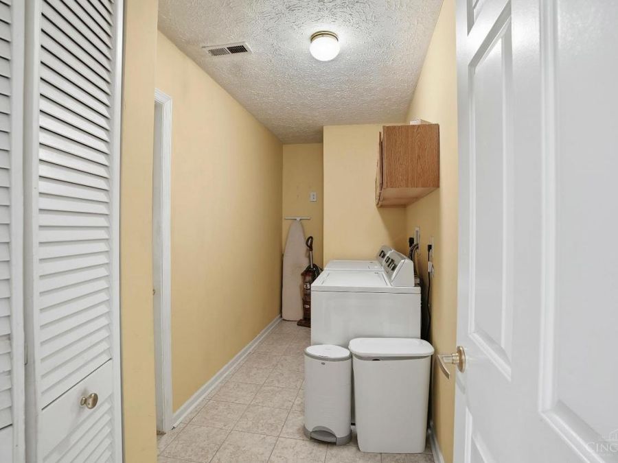 8444 Waterleaf Lane, West Chester, OH 45069 Photo 14