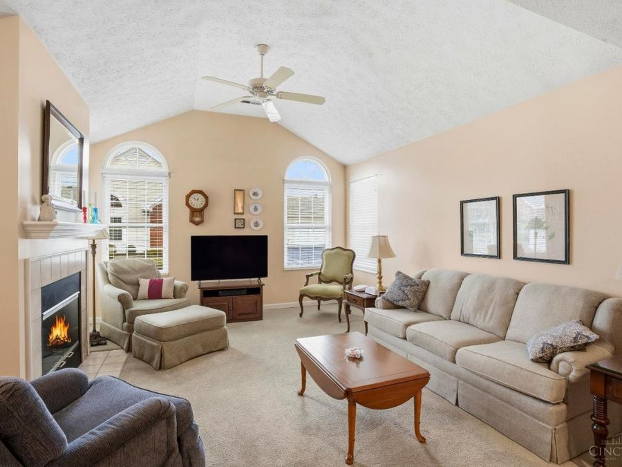 8444 Waterleaf Lane, West Chester, OH 45069 Photo 6