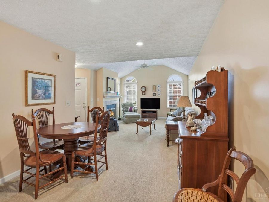 8444 Waterleaf Lane, West Chester, OH 45069 Photo 9