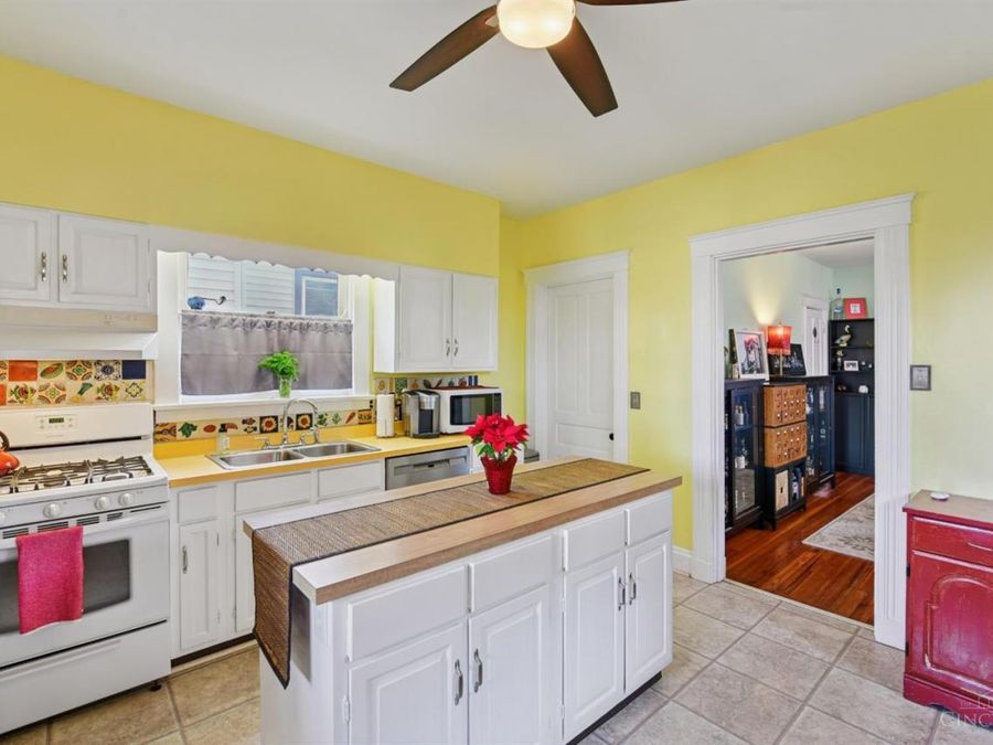 3028 Montclair Avenue, Cincinnati, OH 45211 Photo 16