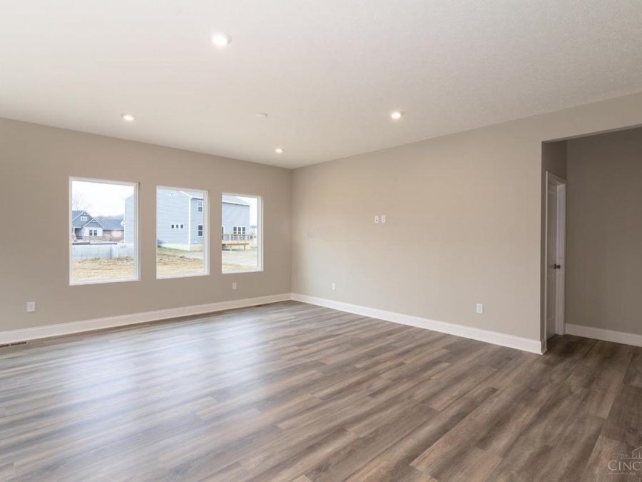 8071 Rock Island Drive, Harrison, OH 45030 Photo 7
