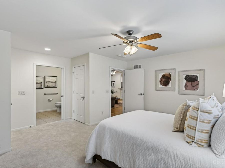 4365 Classic Drive, Blue Ash, OH 45241 Photo 17