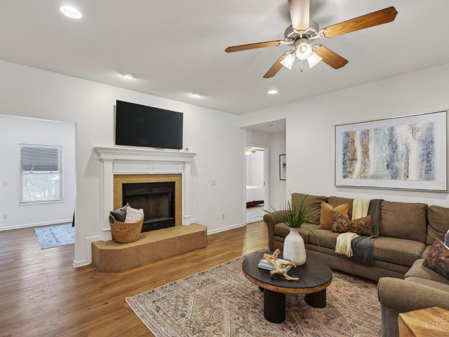 4365 Classic Drive, Blue Ash, OH 45241 Photo 8