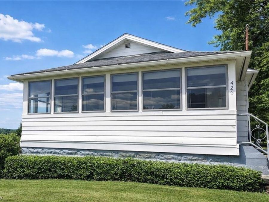 426 Queisner Avenue , Lowellville, OH 44436 Photo 1
