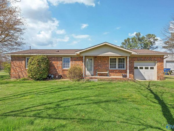 102 Greenwood Lane, Geraldine, AL 35974