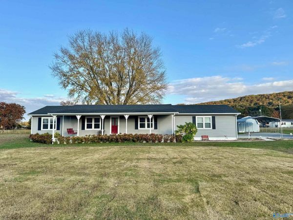 64 N Robinson Road, Hartselle, AL 35640