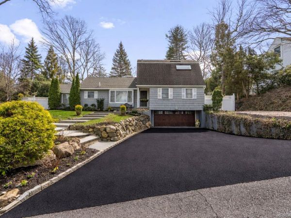798 Connecticut View Drive , Oyster Bay, NY 11771
