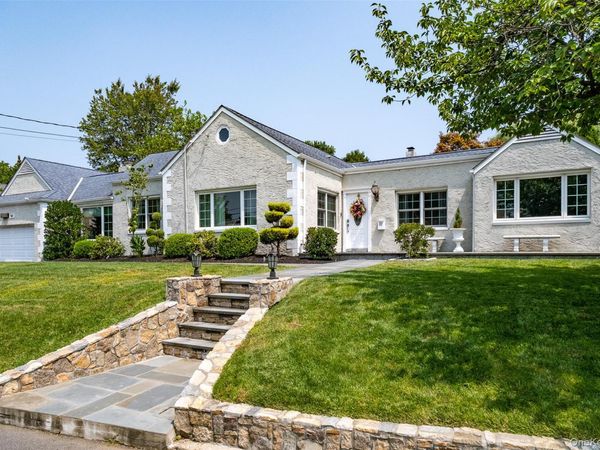 982 Split Rock Road , Pelham, NY 10803