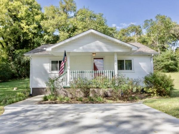 1004 Billy Lee St , Columbia, TN 38401