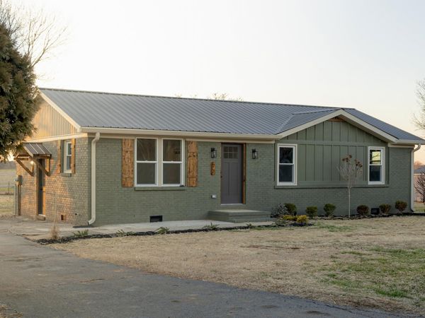 77 Royal Dr , Rock Island, TN 38581
