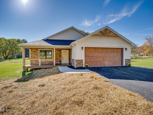 389 Hampton Street, Mountain City, TN 37683