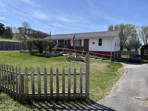 30 Deerfoot Lane, Greeneville, TN 37743