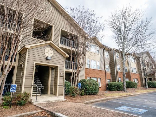 2100 Old Taylor Rd #325, Oxford, MS 38655