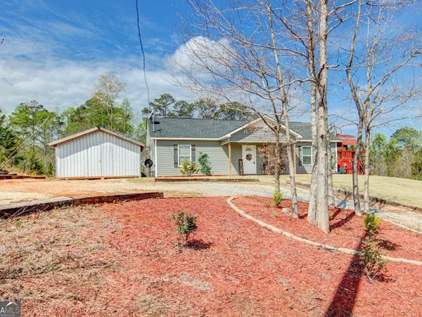 400 Country Breeze Circle, Wedowee, AL 36278