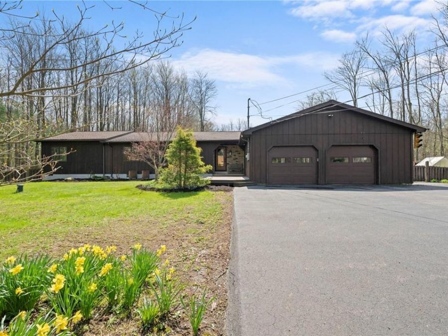 12435 Pearl Road , Chardon, OH 44024 Photo 1