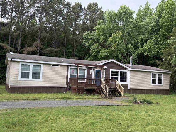 215 arrowhead , McRae, AR 72102