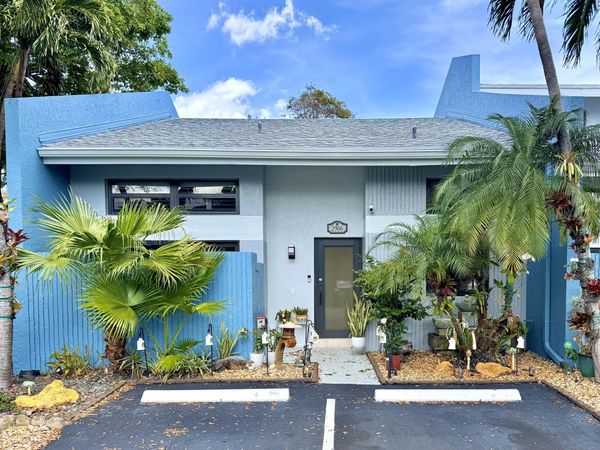 2840 S Oakland Forest Drive, Unit 2906, Oakland Park, FL 33309