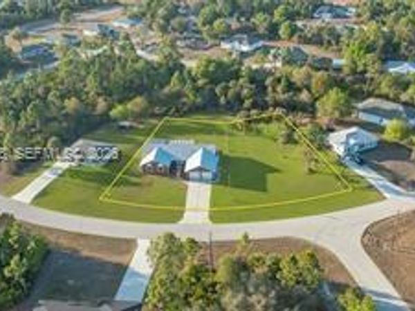5018 E Hummingbird Dr , La Belle, FL 33935
