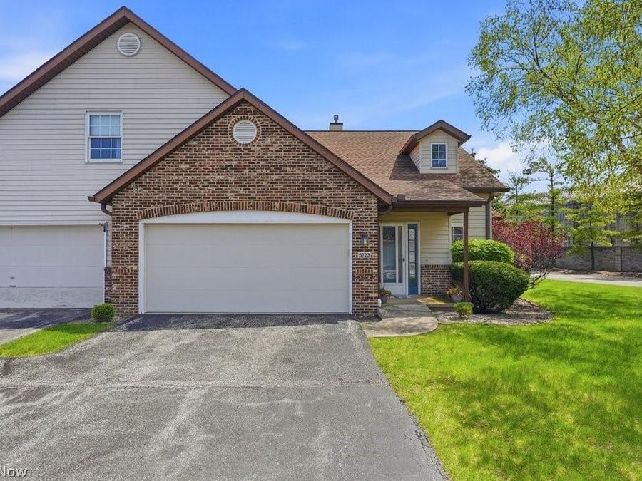5723 Gateway Lane , Brook Park, OH 44142 Photo 1