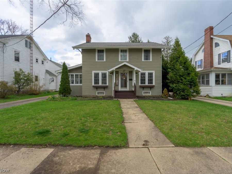 245 S Freedom Street , Ravenna, OH 44266 Photo 1