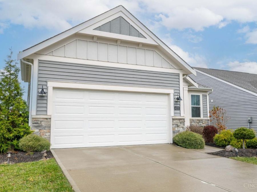 4212 RE Smith Drive, West Chester, OH 45069 Photo 4