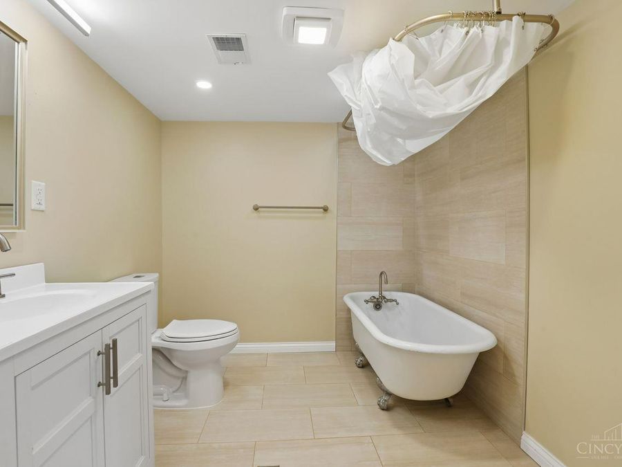 6015 Eleanor Street, Fairfax, OH 45227 Photo 22